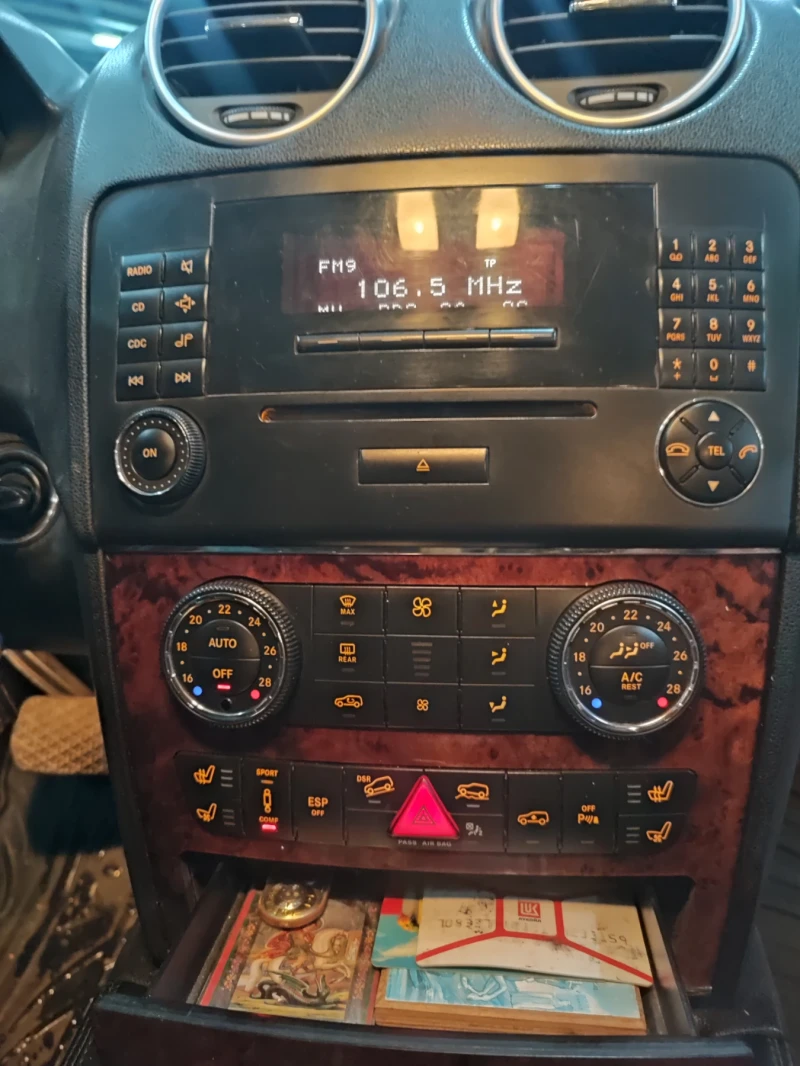 Mercedes-Benz ML 320 4matic, снимка 8 - Автомобили и джипове - 52946972