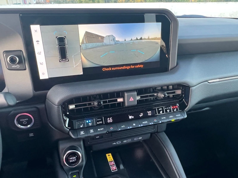 Toyota Land cruiser Land Cruiser 250, Месечна вноска от 1300 лв., снимка 10 - Автомобили и джипове - 52377772