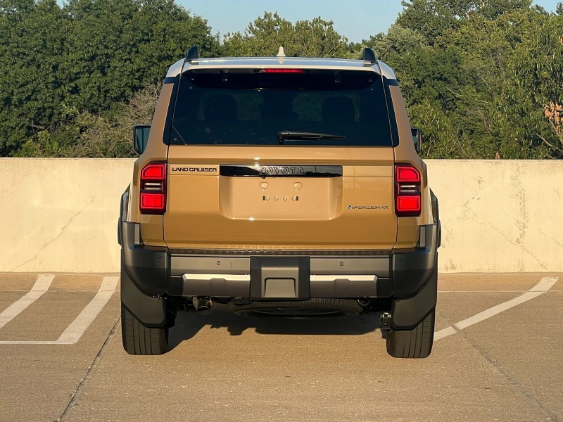 Toyota Land cruiser Land Cruiser 250, Месечна вноска от 1300 лв., снимка 6 - Автомобили и джипове - 52377772