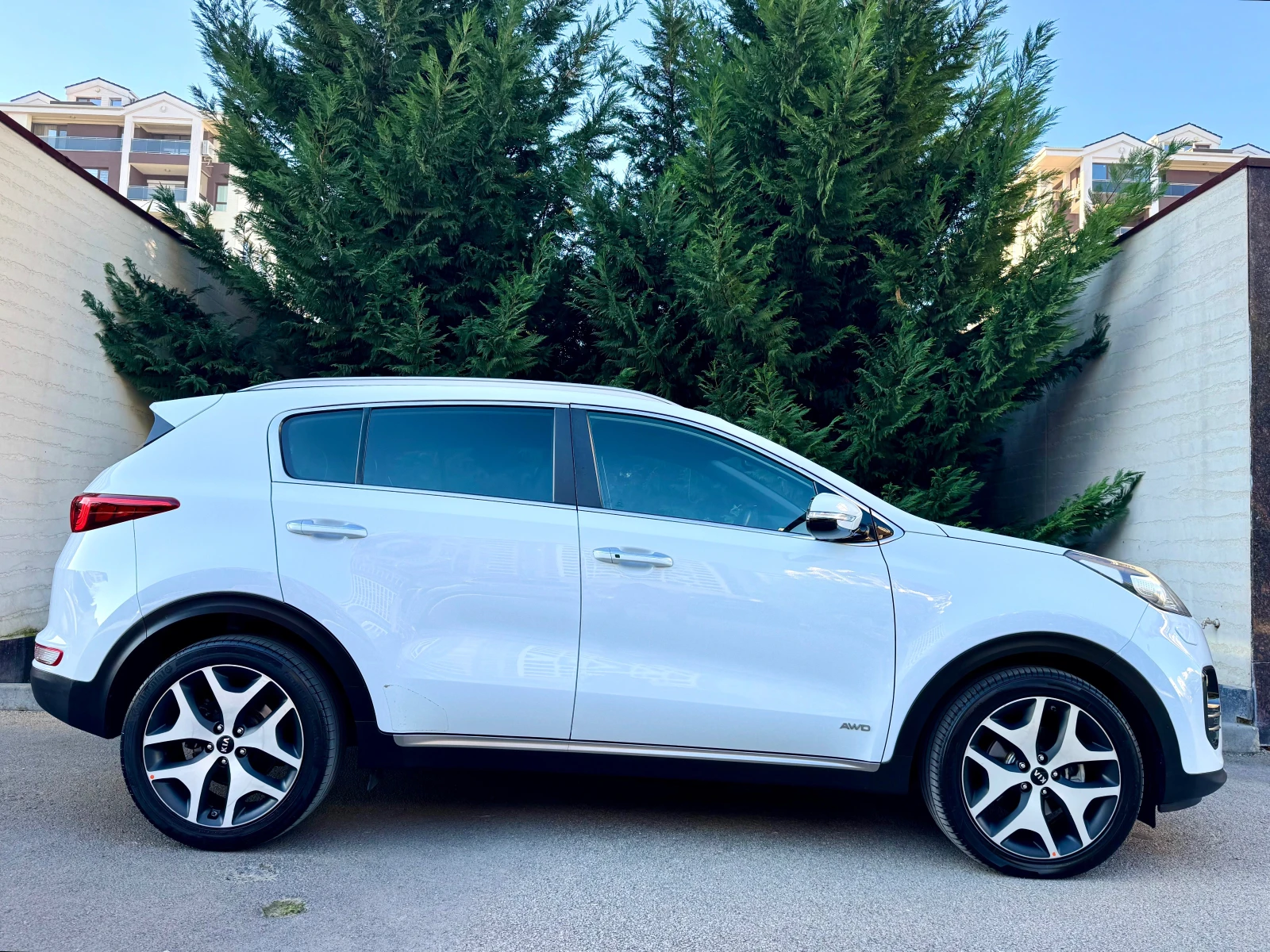 Kia Sportage 2.0CRDI GT-LINE PANORAMA PODGREV KAMERA  - изображение 4