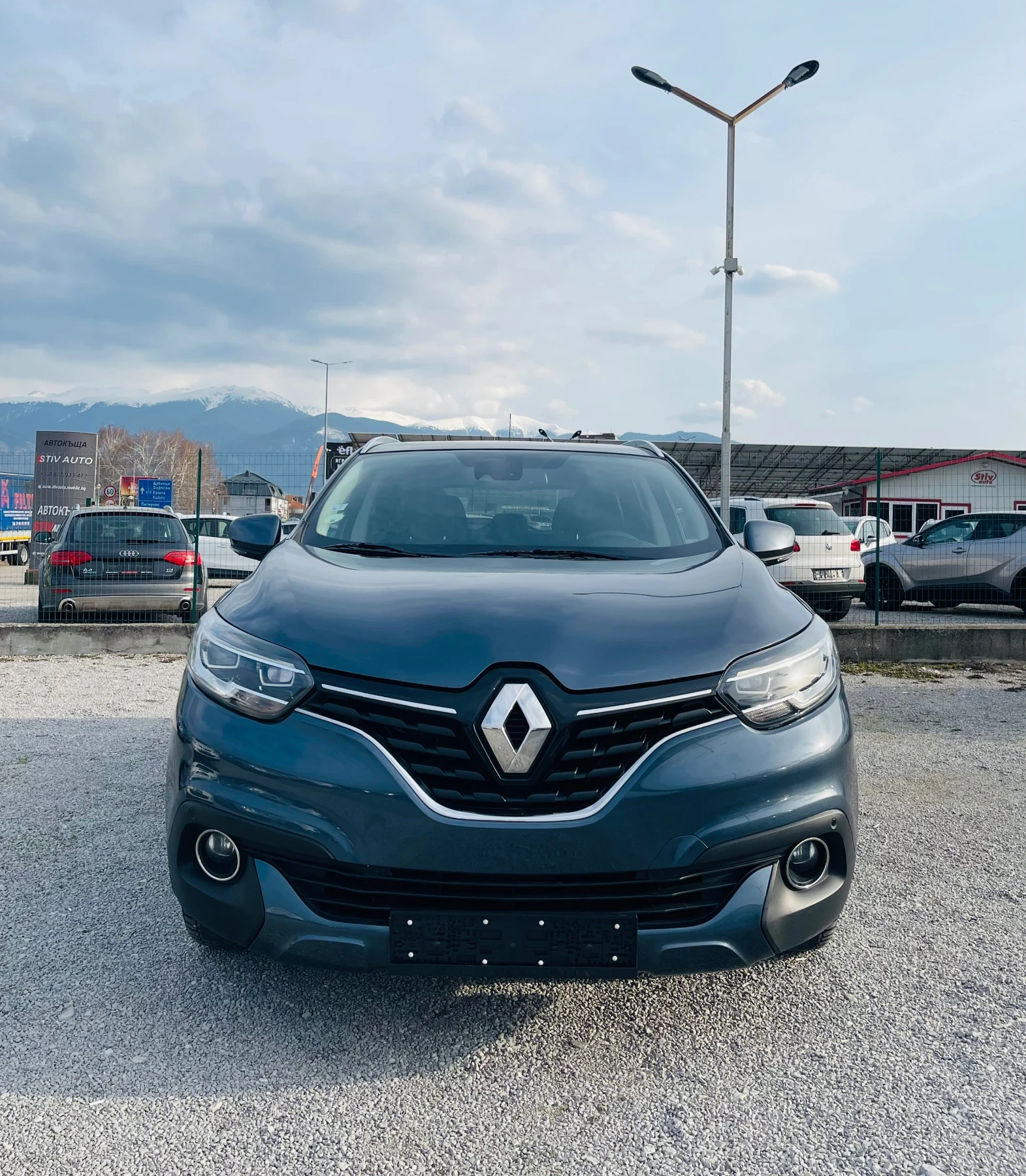 Renault Kadjar 1.6 dCi Energy * Панорама* Кожа* LED* Реални км - изображение 2