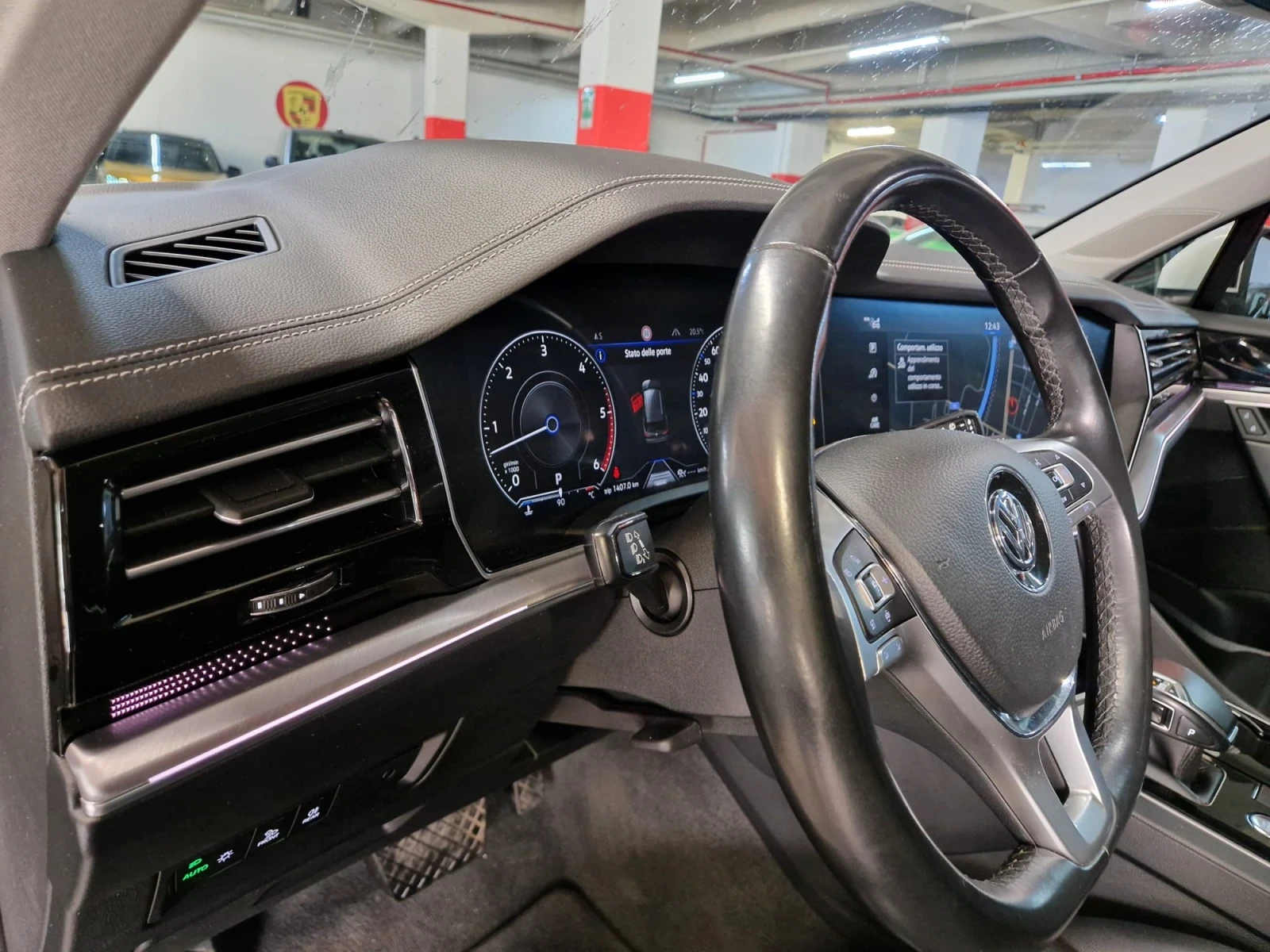 VW Touareg  3.0 V6 TDI SCR Advanced, снимка 8 - Автомобили и джипове - 54010462