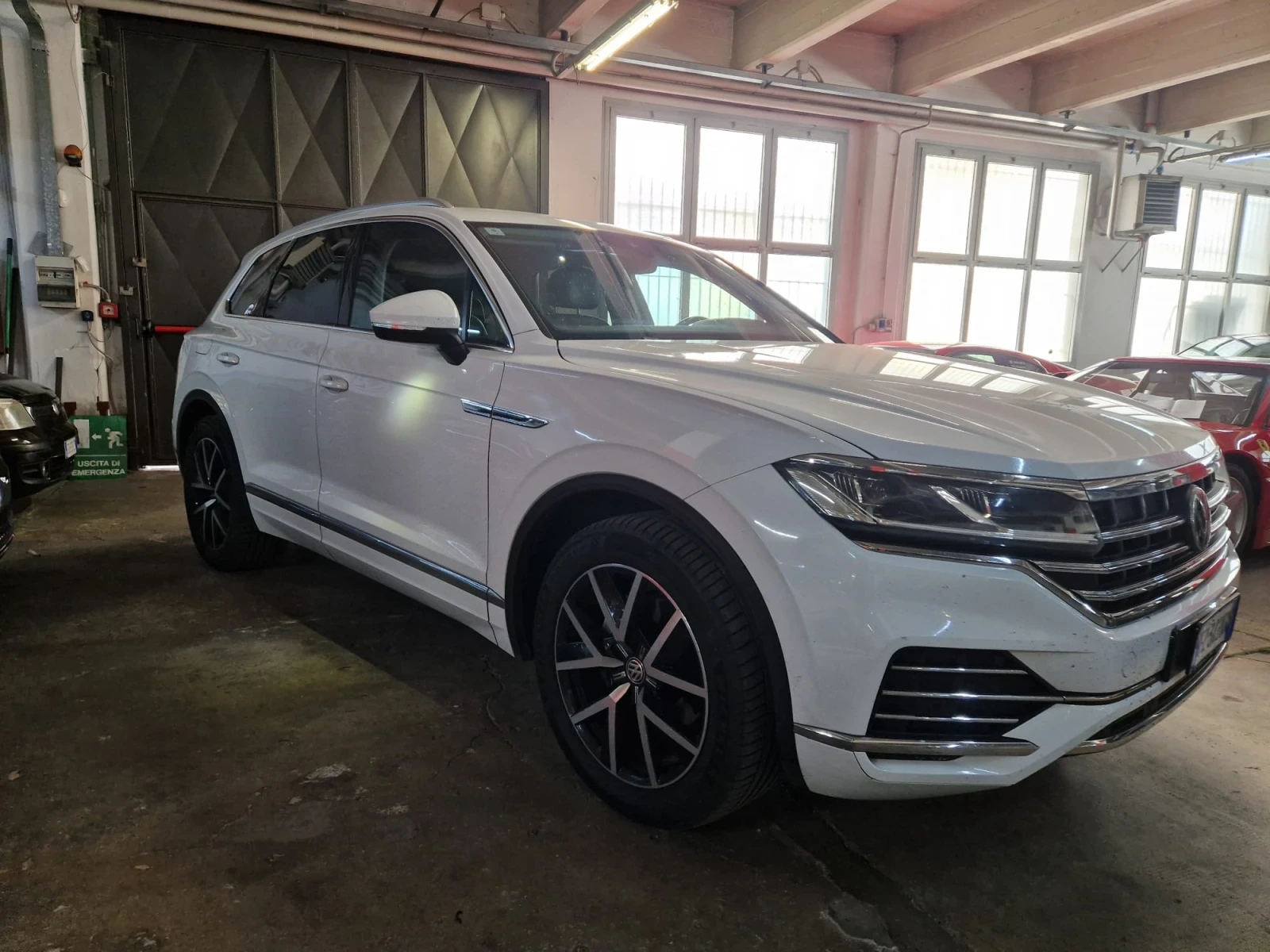 VW Touareg  3.0 V6 TDI SCR Advanced, снимка 4 - Автомобили и джипове - 54010462