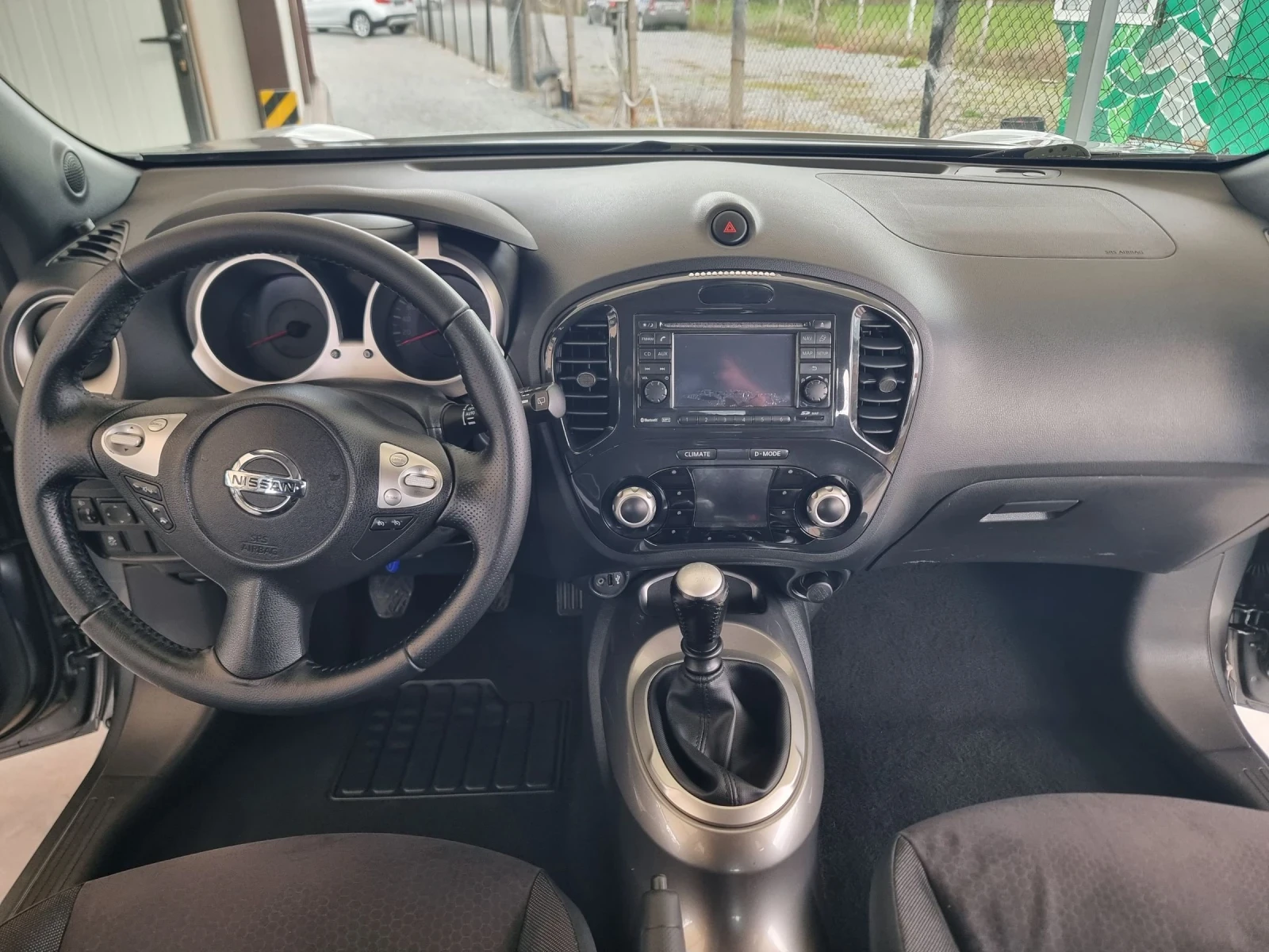 Nissan Juke, снимка 16 - Автомобили и джипове - 54088765