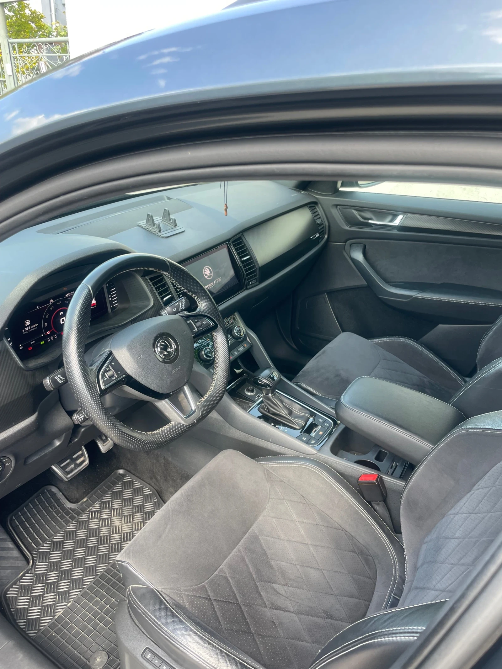Skoda Kodiaq SPORTLINE 4x4 190кс, снимка 13 - Автомобили и джипове - 54669763
