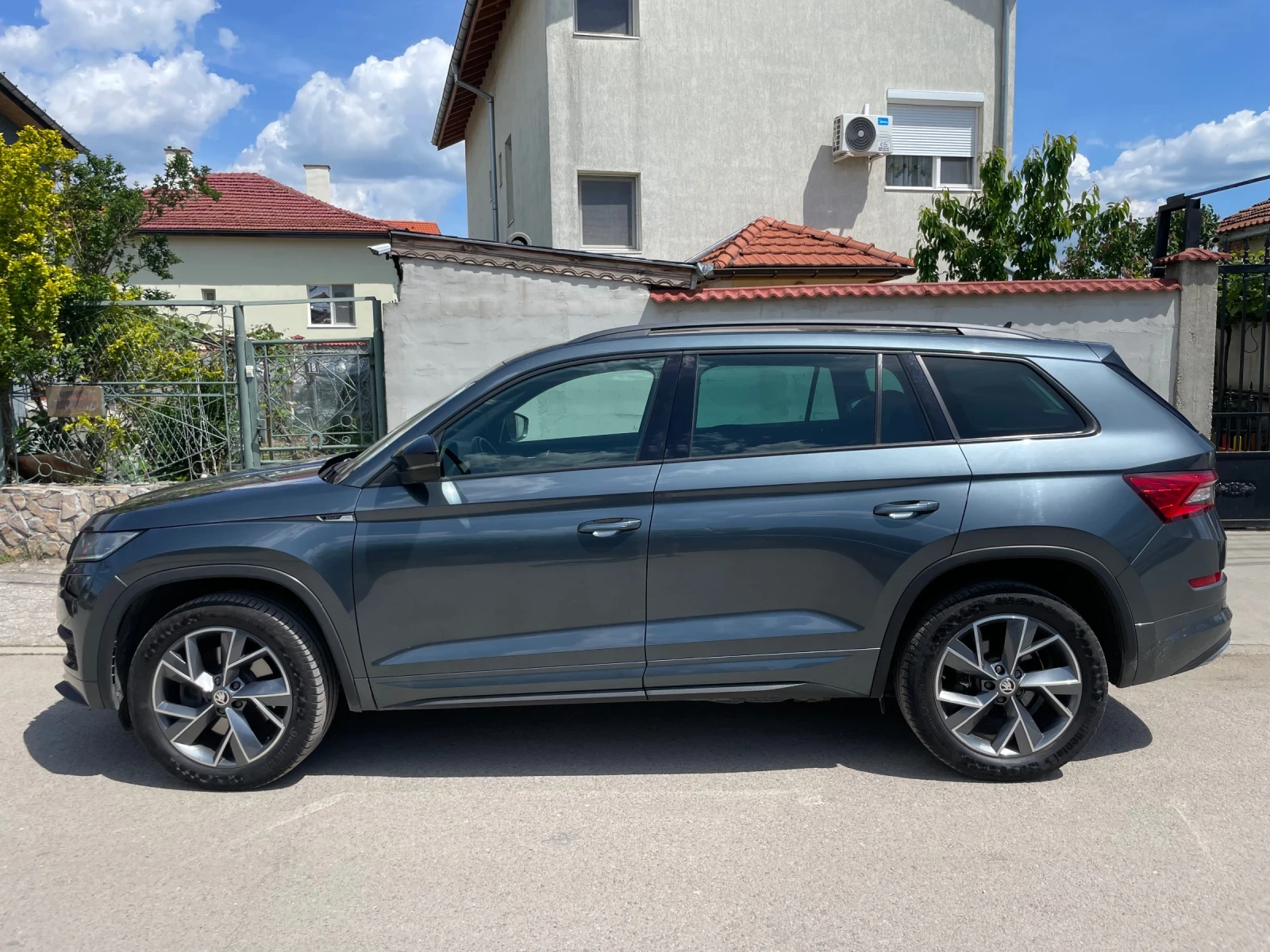 Skoda Kodiaq SPORTLINE 4x4 190кс, снимка 2 - Автомобили и джипове - 54669763
