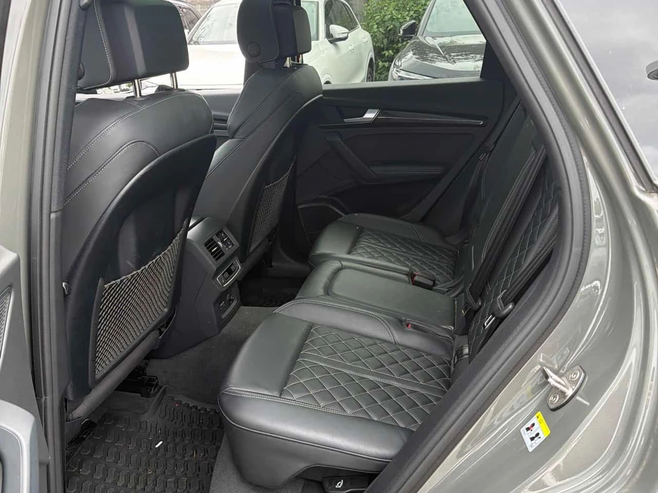 Audi SQ5 Technik/360/DIS/MATRIX/B&O/АВТОКРЕДИТ, снимка 10 - Автомобили и джипове - 54787345