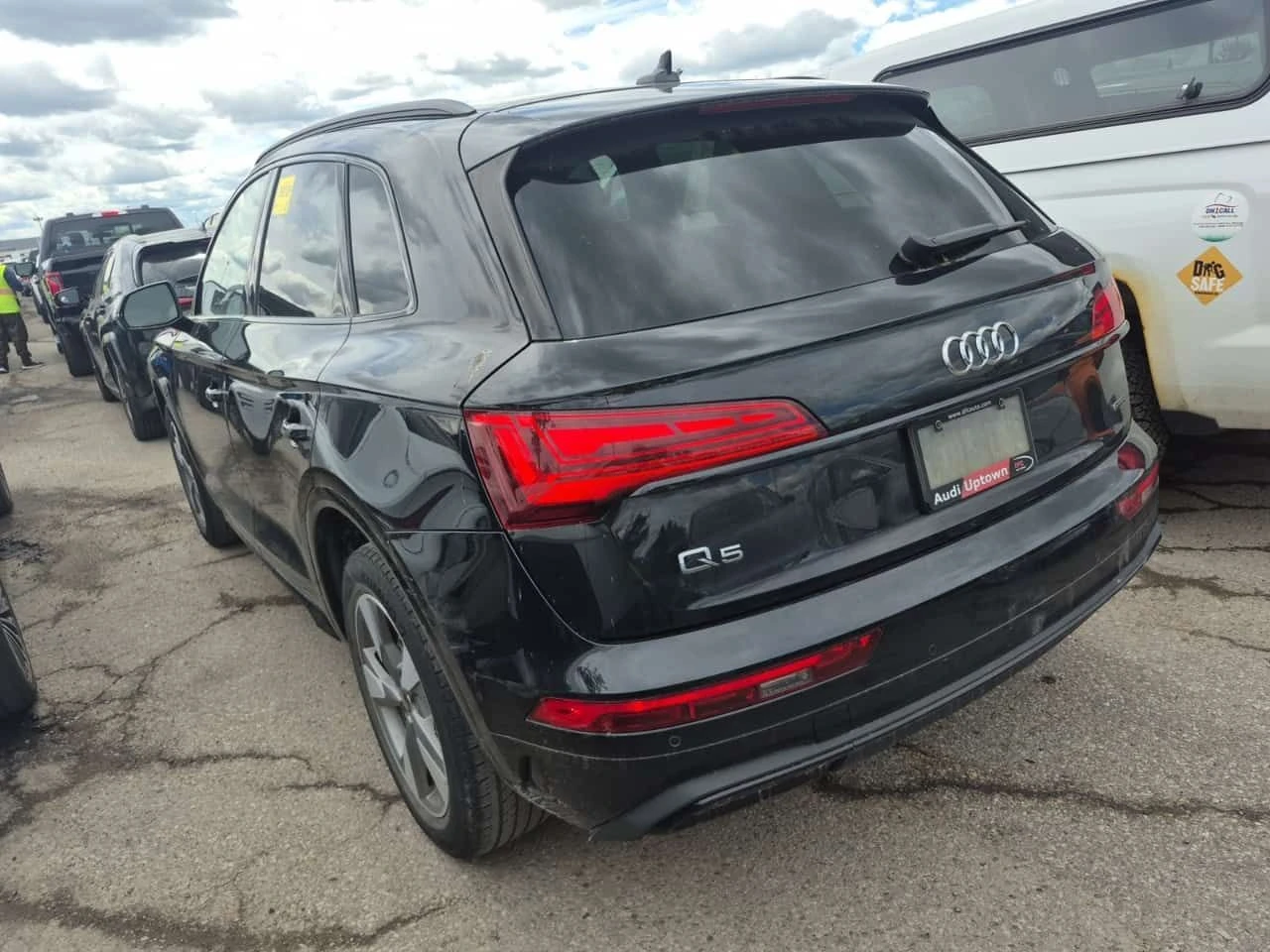Audi Q5 * ОТ ПРЕДСТАВИТЕЛСТВО * 2 КЛЮЧА * CARFAX * , снимка 4 - Автомобили и джипове - 55206812