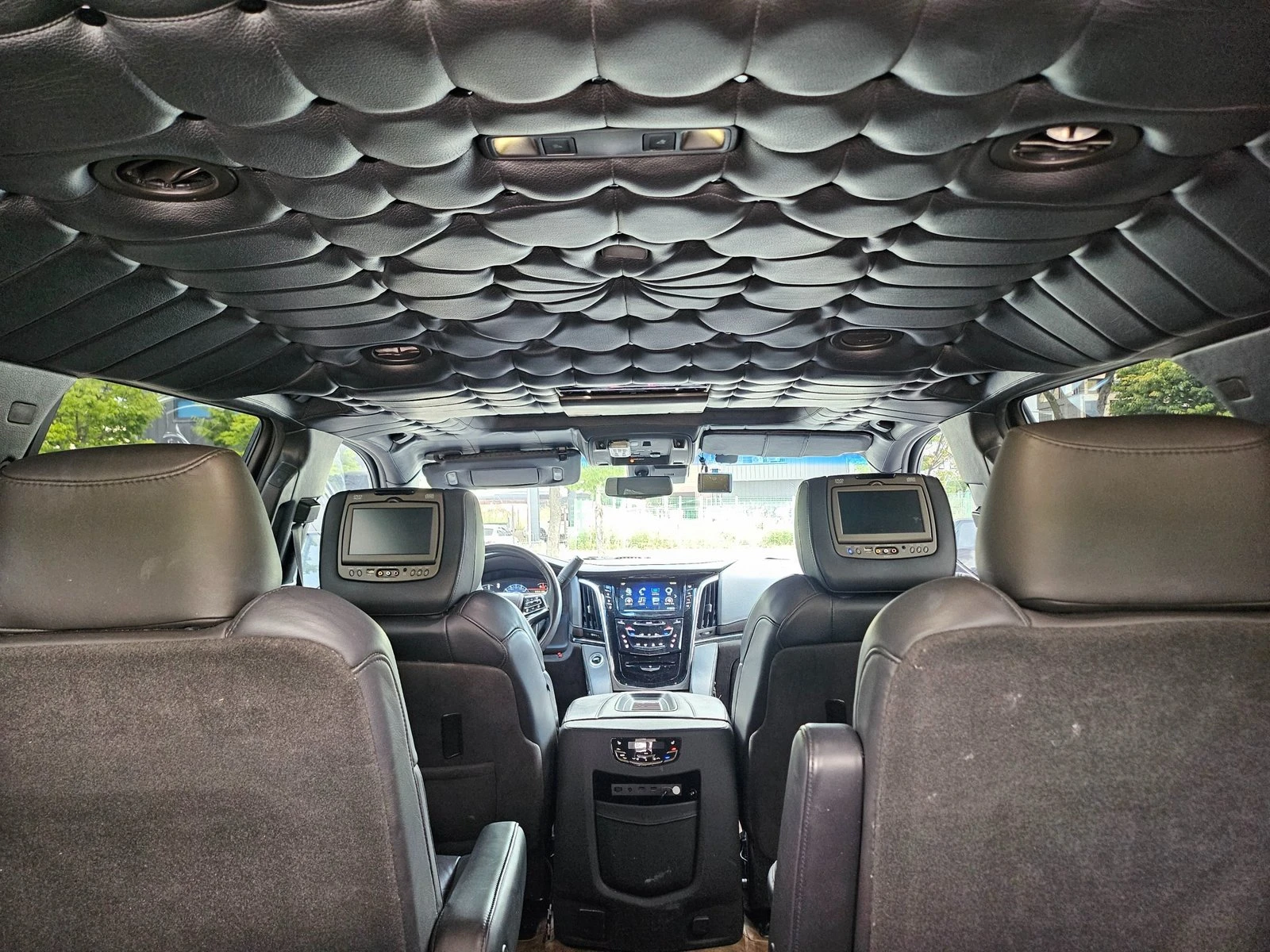 Cadillac Escalade 6.2* ЛЮК* HUD* 360* ПОДГРЕВ ВОЛАН* КРАЙНА ЦЕНА, снимка 10 - Автомобили и джипове - 55348450