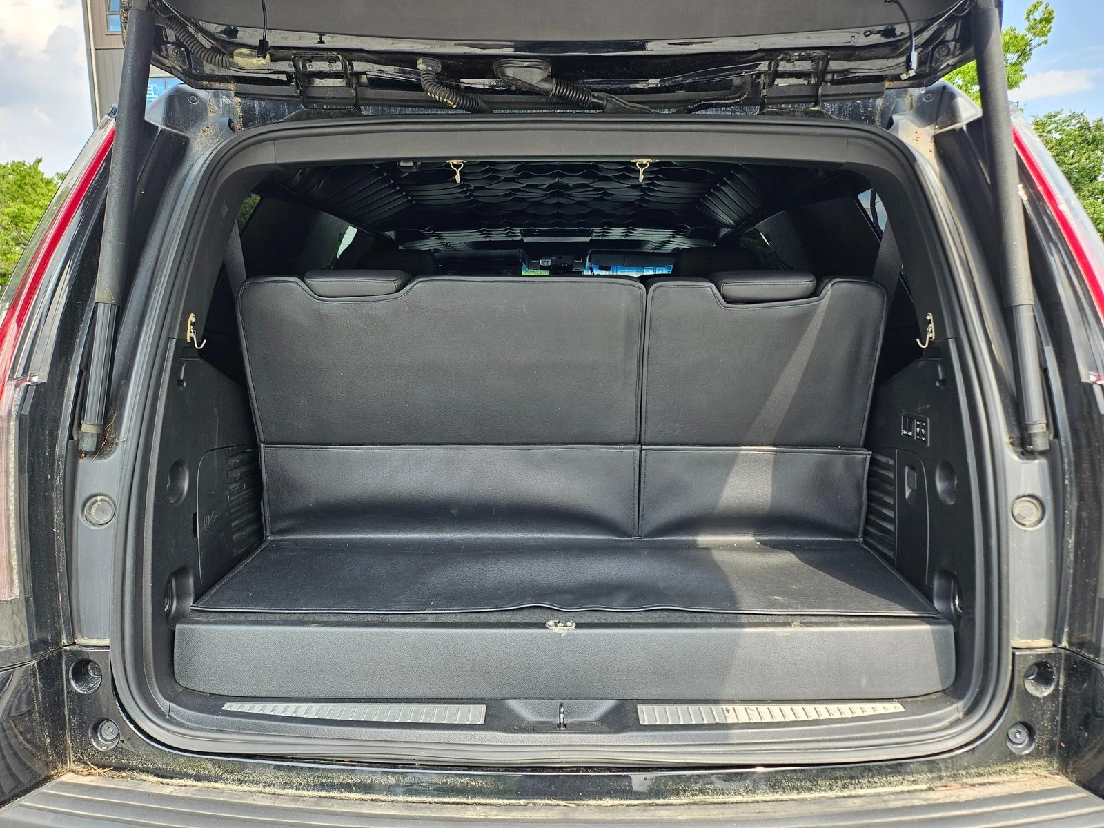 Cadillac Escalade 6.2* ЛЮК* HUD* 360* ПОДГРЕВ ВОЛАН* КРАЙНА ЦЕНА, снимка 9 - Автомобили и джипове - 55348450