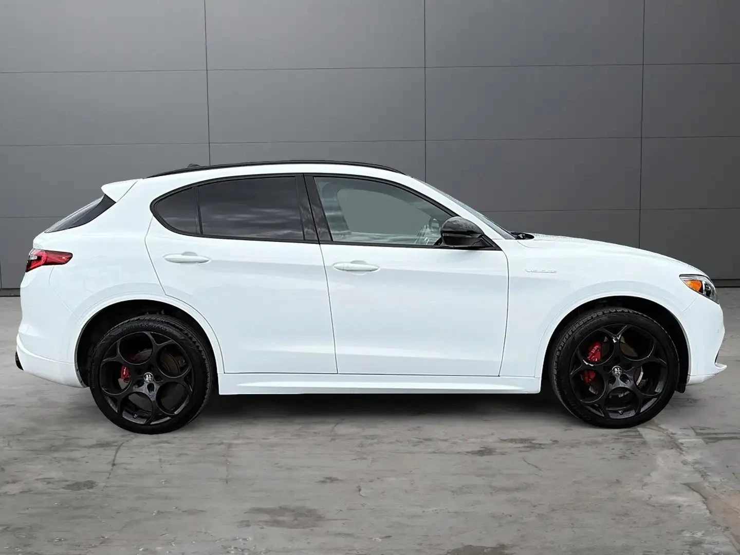 Alfa Romeo Stelvio VELOCE Q4 ЦЕНА ДО БЪЛГАРИЯ АВТОКРЕДИТ, снимка 9 - Автомобили и джипове - 55752559