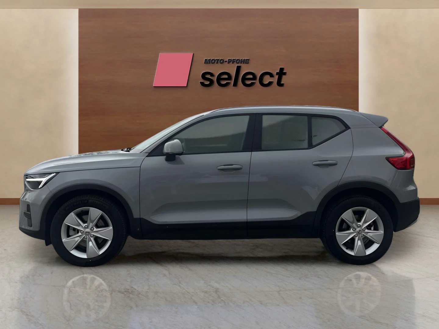 Volvo XC40 Mild hybrid 2.0L, снимка 2 - Автомобили и джипове - 56301153