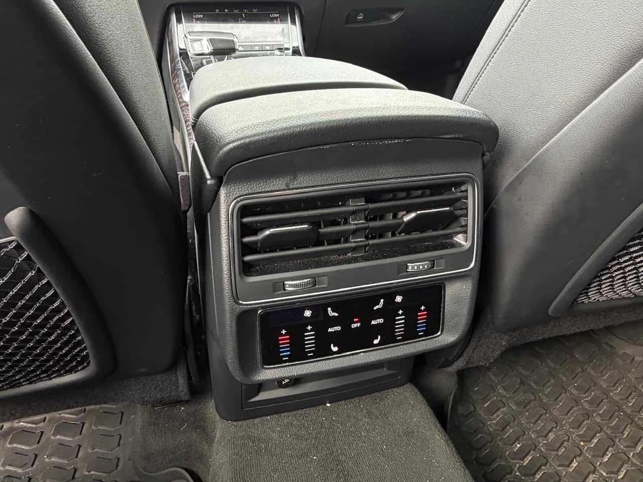 Audi Q7 * Progressiv * CARFAX * ПАНОРАМА * , снимка 12 - Автомобили и джипове - 56345667