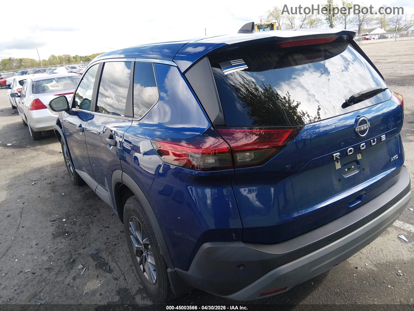 Nissan Rogue, снимка 2 - Автомобили и джипове - 56371173
