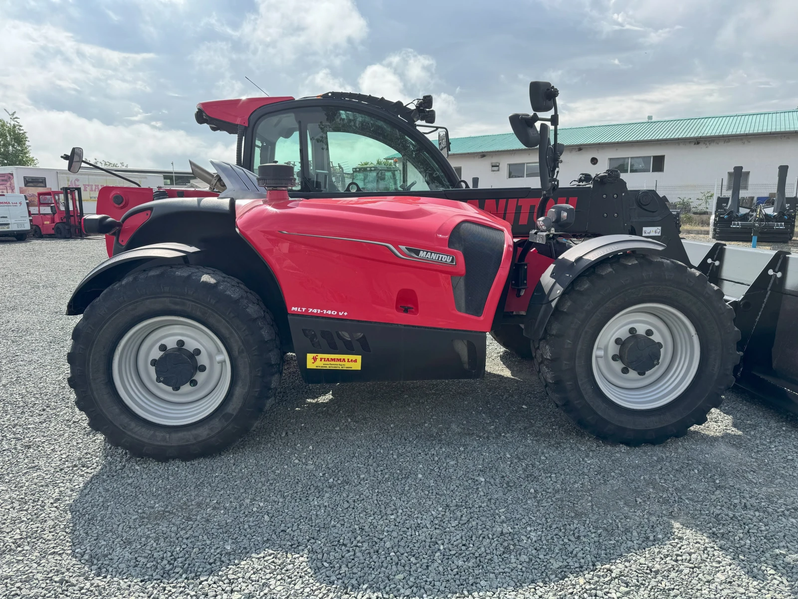Телескопичен товарач Manitou MLT 741-140 VARIO +  - изображение 6