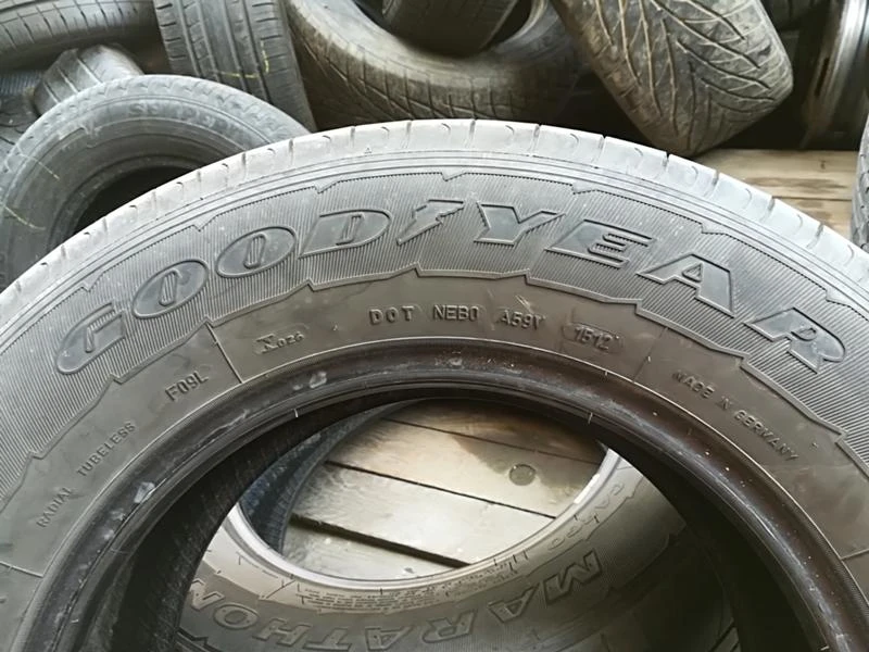 Гуми Летни 235/65R16, снимка 3 - Гуми и джанти - 21807550