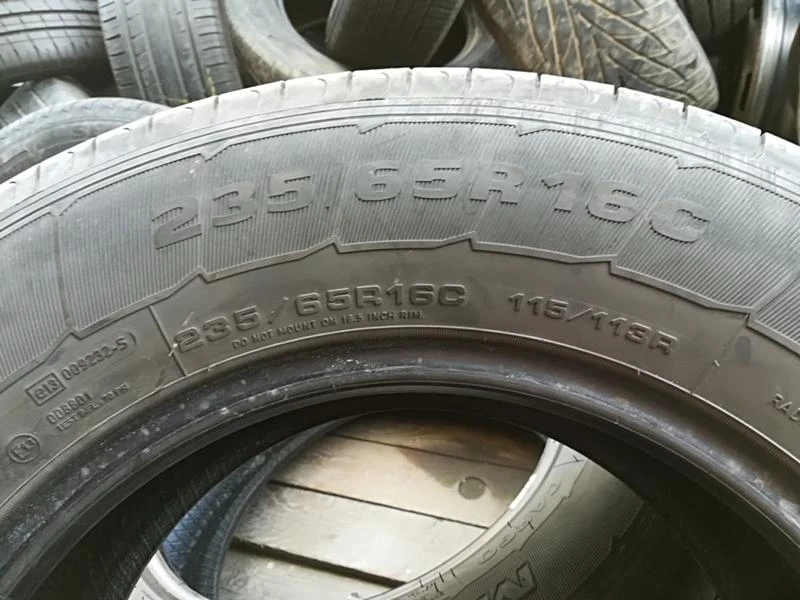 Гуми Летни 235/65R16, снимка 4 - Гуми и джанти - 21807550