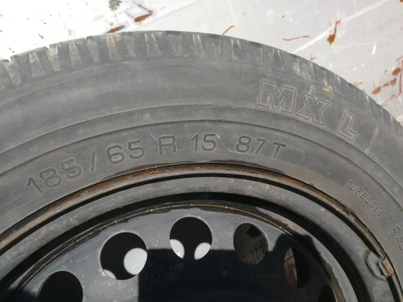 Гуми с джанти Michelin 185/65R15, снимка 3 - Гуми и джанти - 45863941