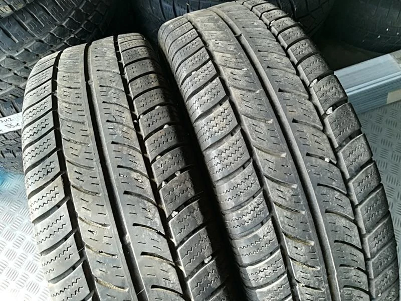 Гуми Зимни 205/75R16, снимка 2 - Гуми и джанти - 23625622