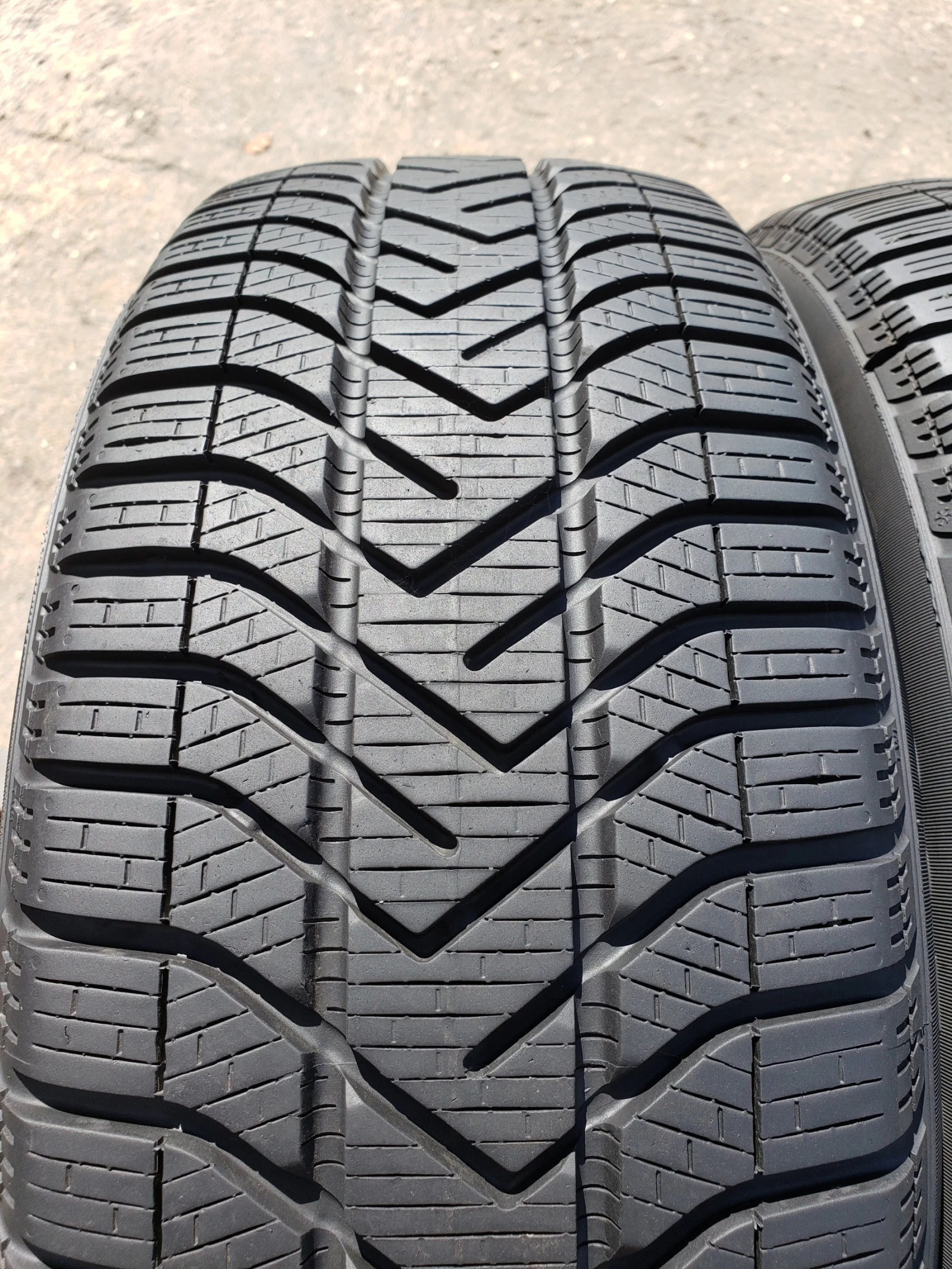 Гуми Зимни 205/55R16