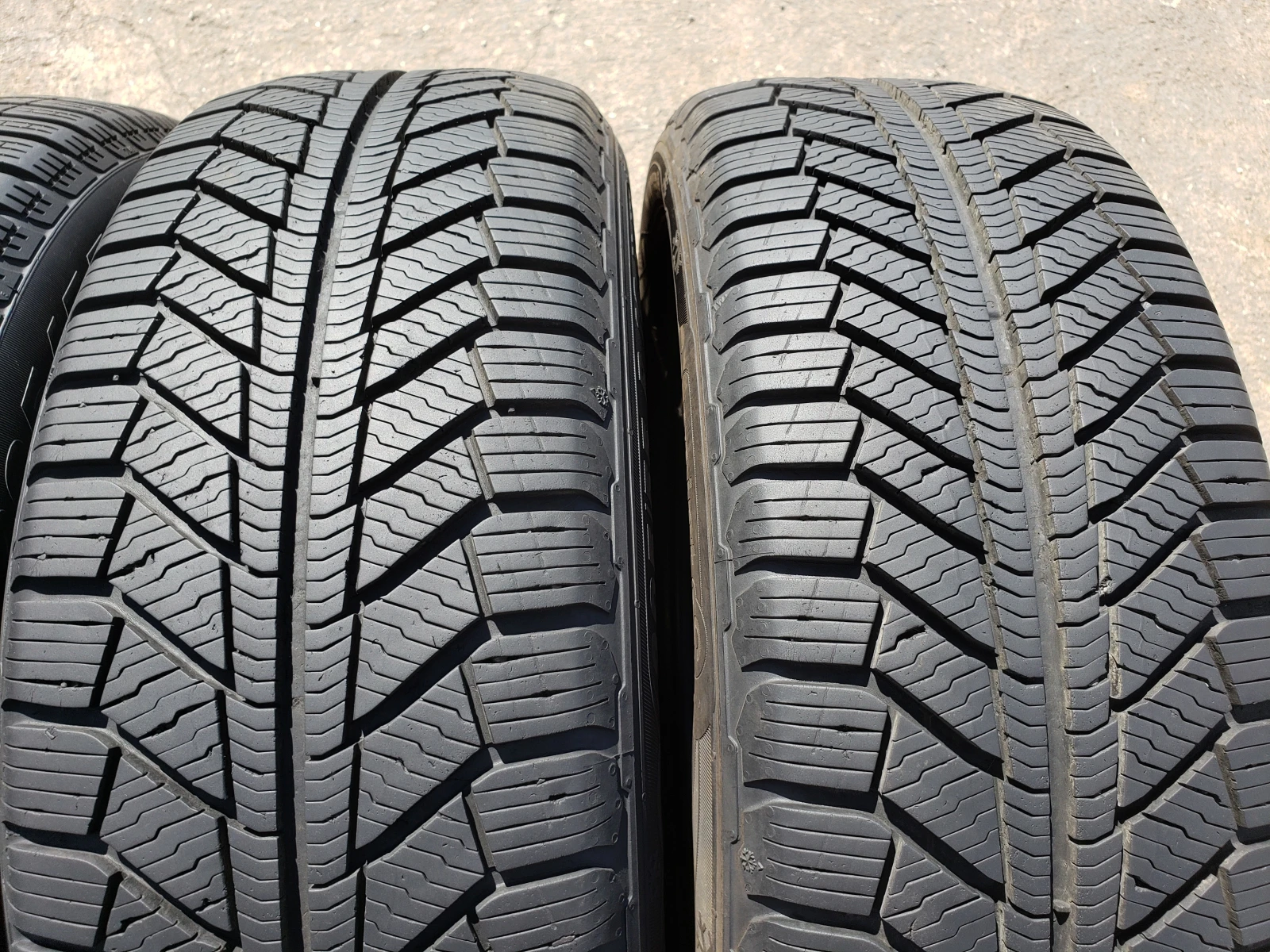 Гуми Зимни 205/55R16, снимка 8 - Гуми и джанти - 55977355
