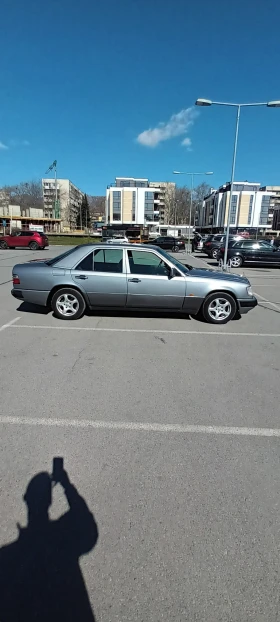 Mercedes-Benz 124 200E, снимка 2