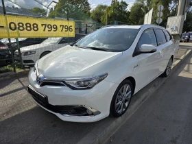 Toyota Auris 1.8 HYBRID 1