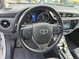 Toyota Auris 1.8 HYBRID, снимка 9