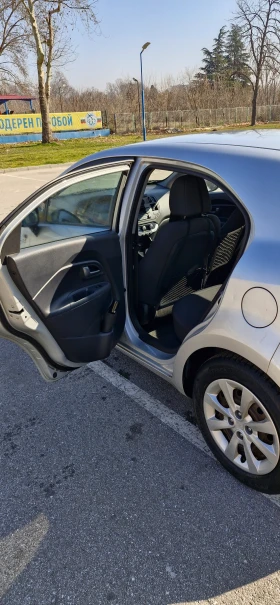 Kia Rio 1.25, снимка 6 - Автомобили и джипове - 53663861