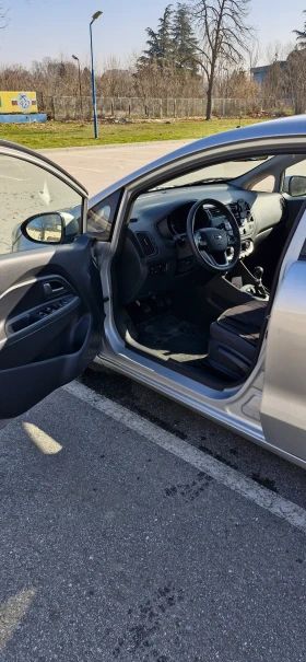 Kia Rio 1.25, снимка 11 - Автомобили и джипове - 53663861