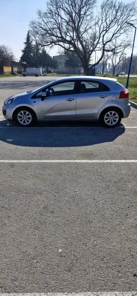 Kia Rio 1.25, снимка 4 - Автомобили и джипове - 53663861
