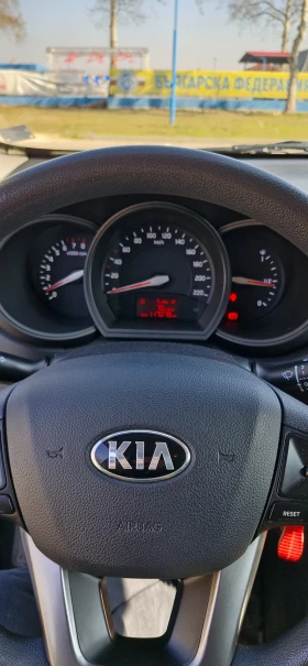 Kia Rio 1.25, снимка 8 - Автомобили и джипове - 53663861