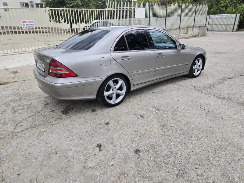 Mercedes-Benz C 220, снимка 3 - Автомобили и джипове - 47528826