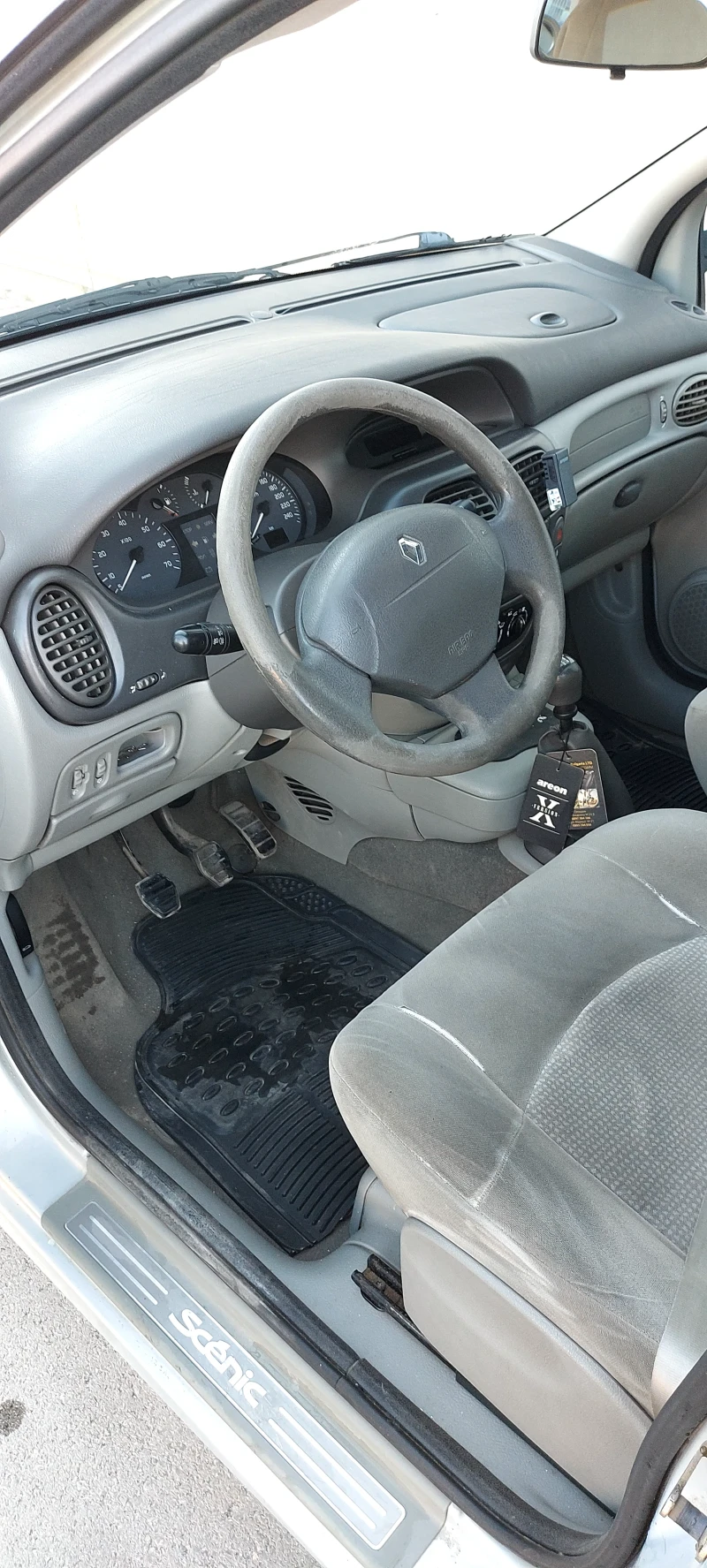 Renault Scenic, снимка 7 - Автомобили и джипове - 47884858