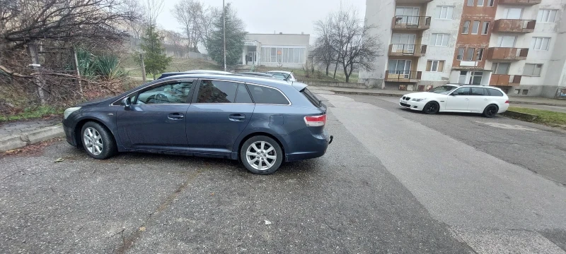 Toyota Avensis, снимка 6 - Автомобили и джипове - 48002689