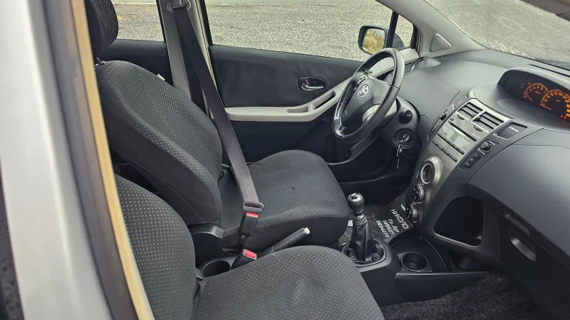Toyota Yaris 1.4D4D---EVRO 5, снимка 6 - Автомобили и джипове - 52057584