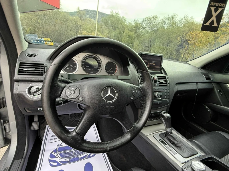 Mercedes-Benz C 320 Напълно обслужена!!!, снимка 12 - Автомобили и джипове - 52427061
