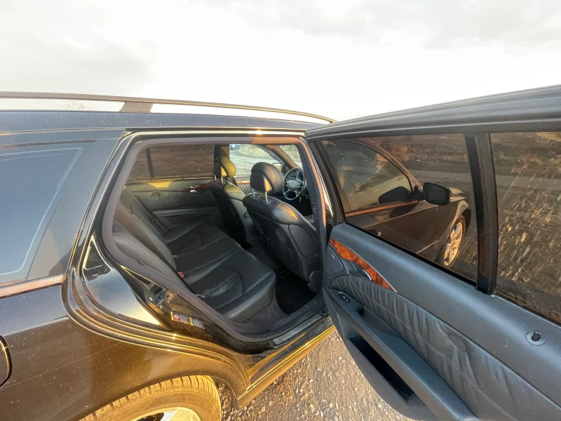 Mercedes-Benz E 320, снимка 6 - Автомобили и джипове - 52788881