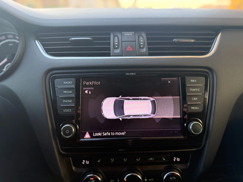 Skoda Octavia 6 МЕСЕЦА ГАРАНЦИЯ/2.0i VRS 220к.с., снимка 14 - Автомобили и джипове - 52839265