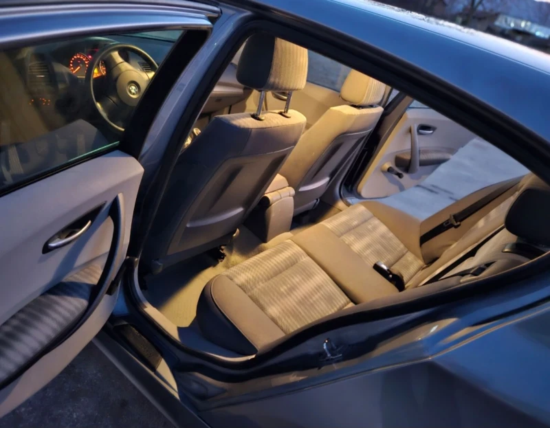 BMW 118 2.0i, снимка 11 - Автомобили и джипове - 53157185
