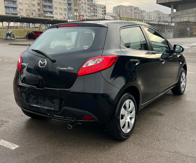 Mazda 2 1.4i Klimatik/Euro/5a, снимка 4 - Автомобили и джипове - 53280798