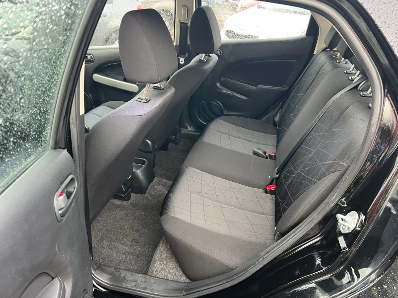 Mazda 2 1.4i Klimatik/Euro/5a, снимка 12 - Автомобили и джипове - 53280798