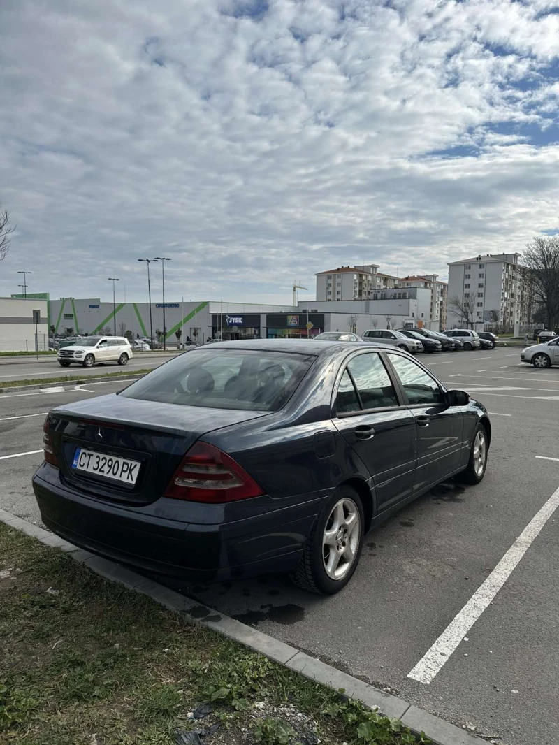 Mercedes-Benz C 220, снимка 3 - Автомобили и джипове - 53400785