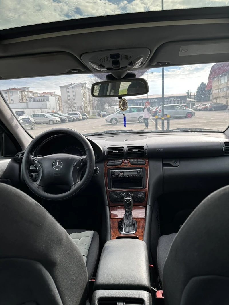 Mercedes-Benz C 220, снимка 6 - Автомобили и джипове - 53400785