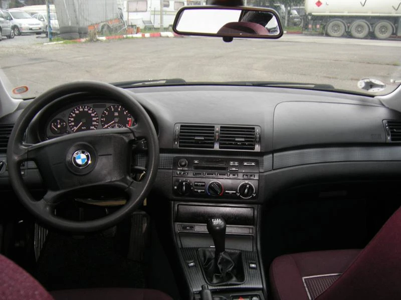 BMW 318 2.0 , снимка 6 - Автомобили и джипове - 49434687