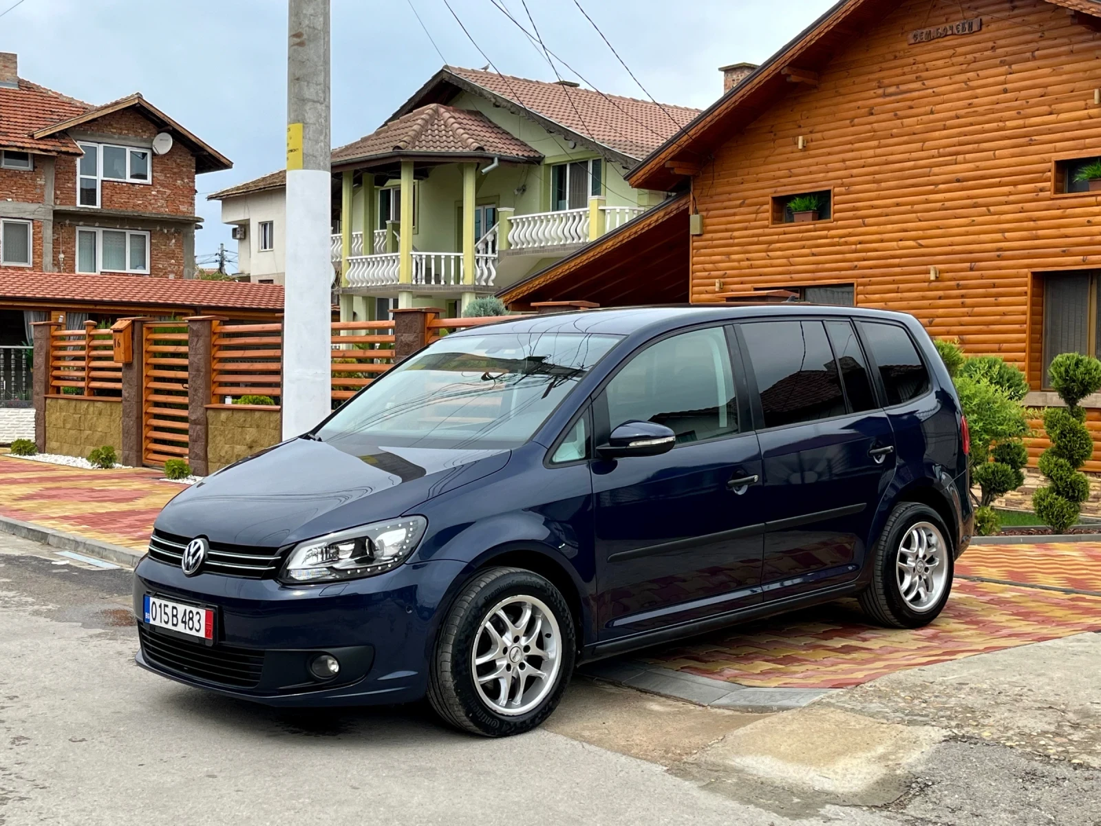 VW Touran 1.6TDI 105кс LED 2013г   - изображение 3