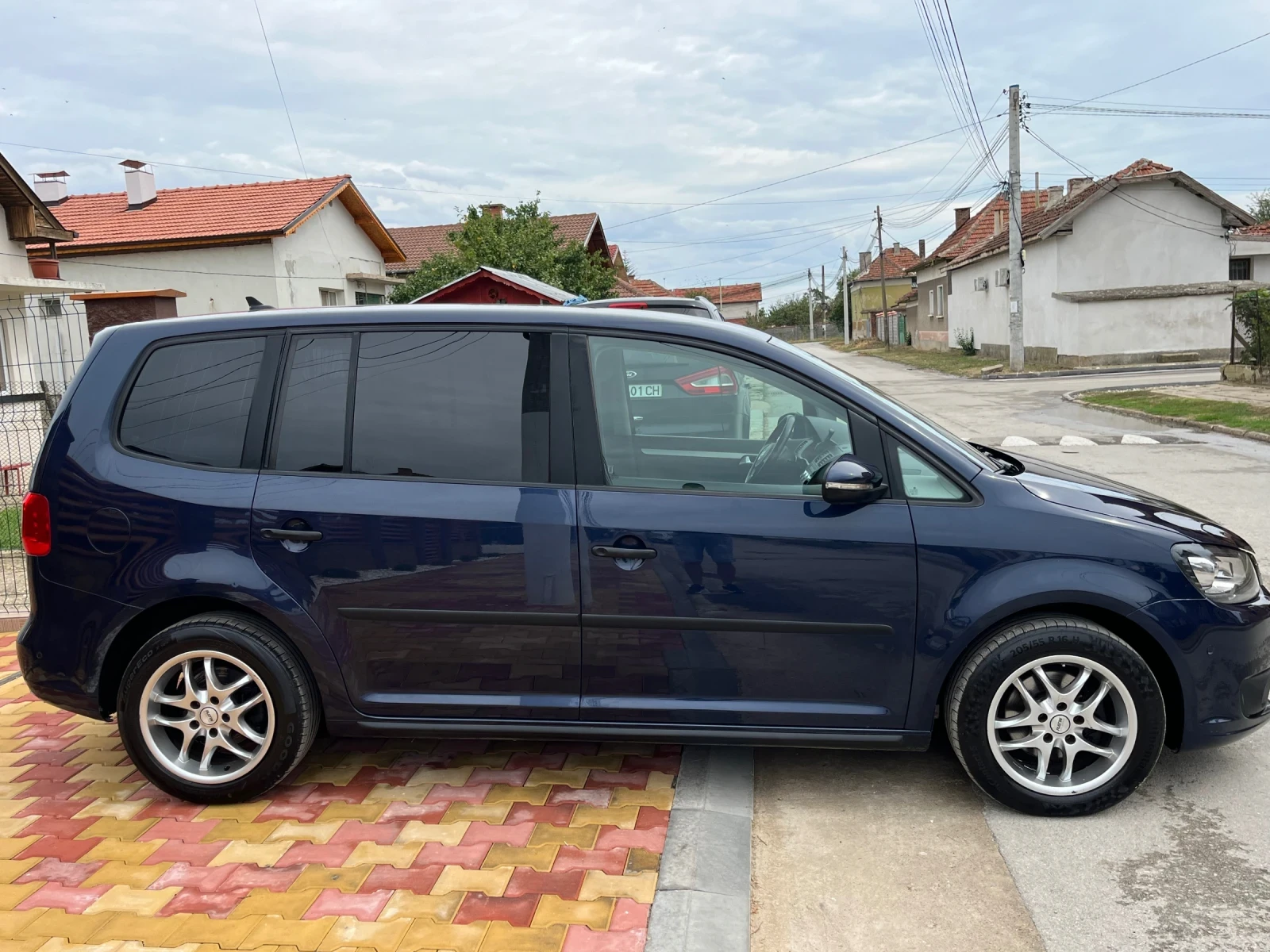 VW Touran 1.6TDI 105кс LED 2013г   - изображение 4