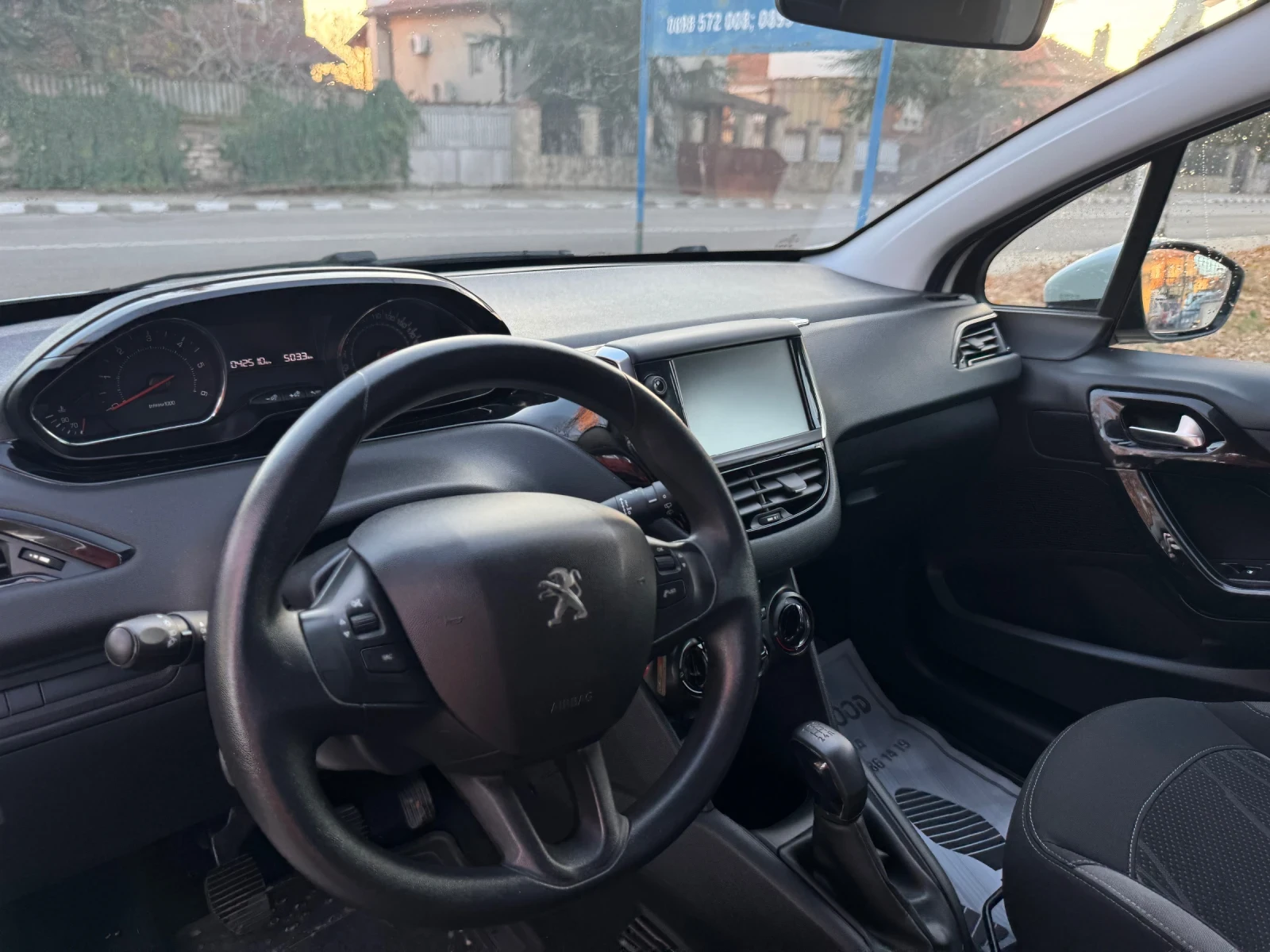 Peugeot 208 1.4 BENZIN AUSTRIA - изображение 10