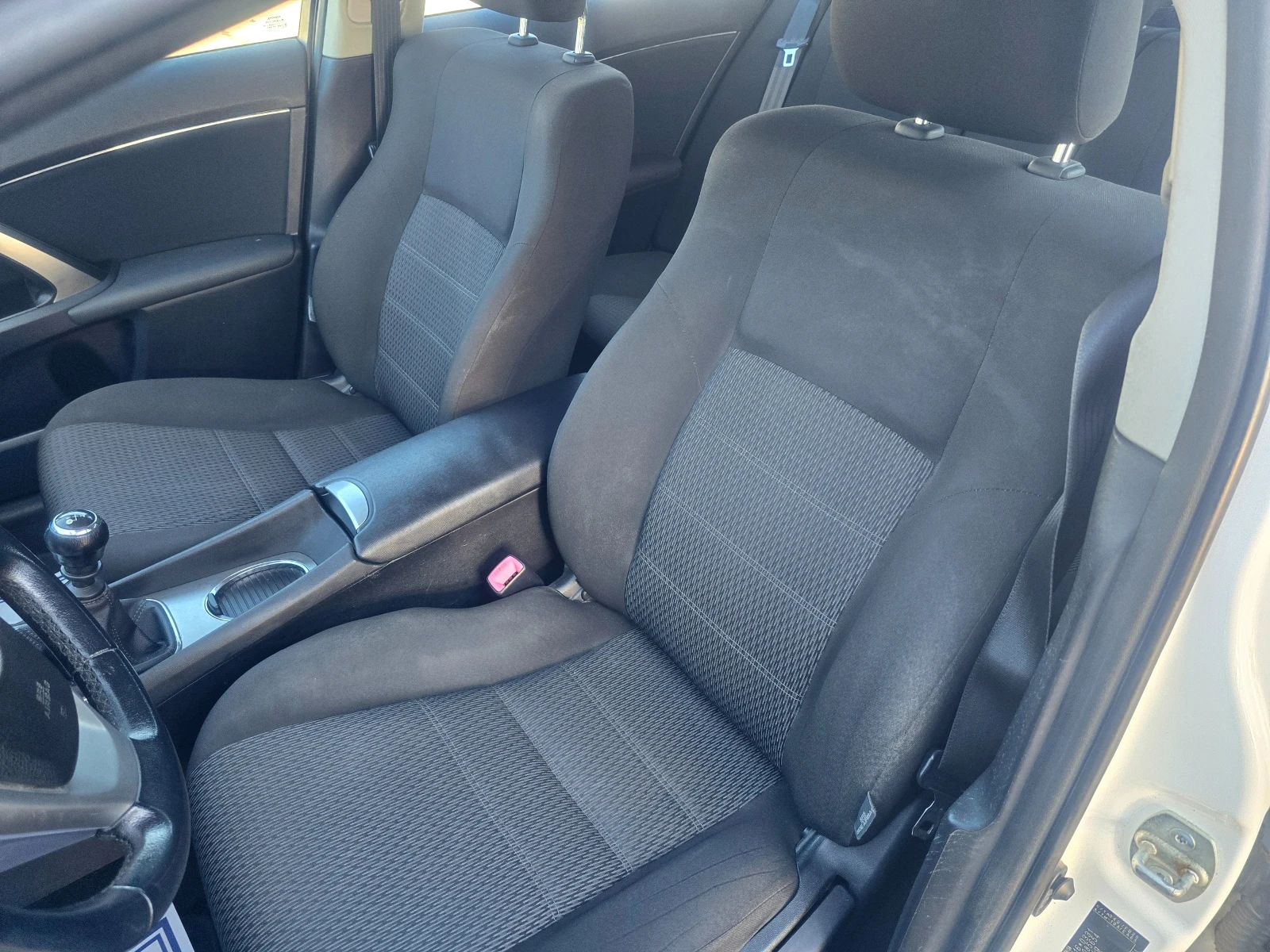 Toyota Avensis FACELIFT/2.0D4D/УНИКАТ - изображение 10
