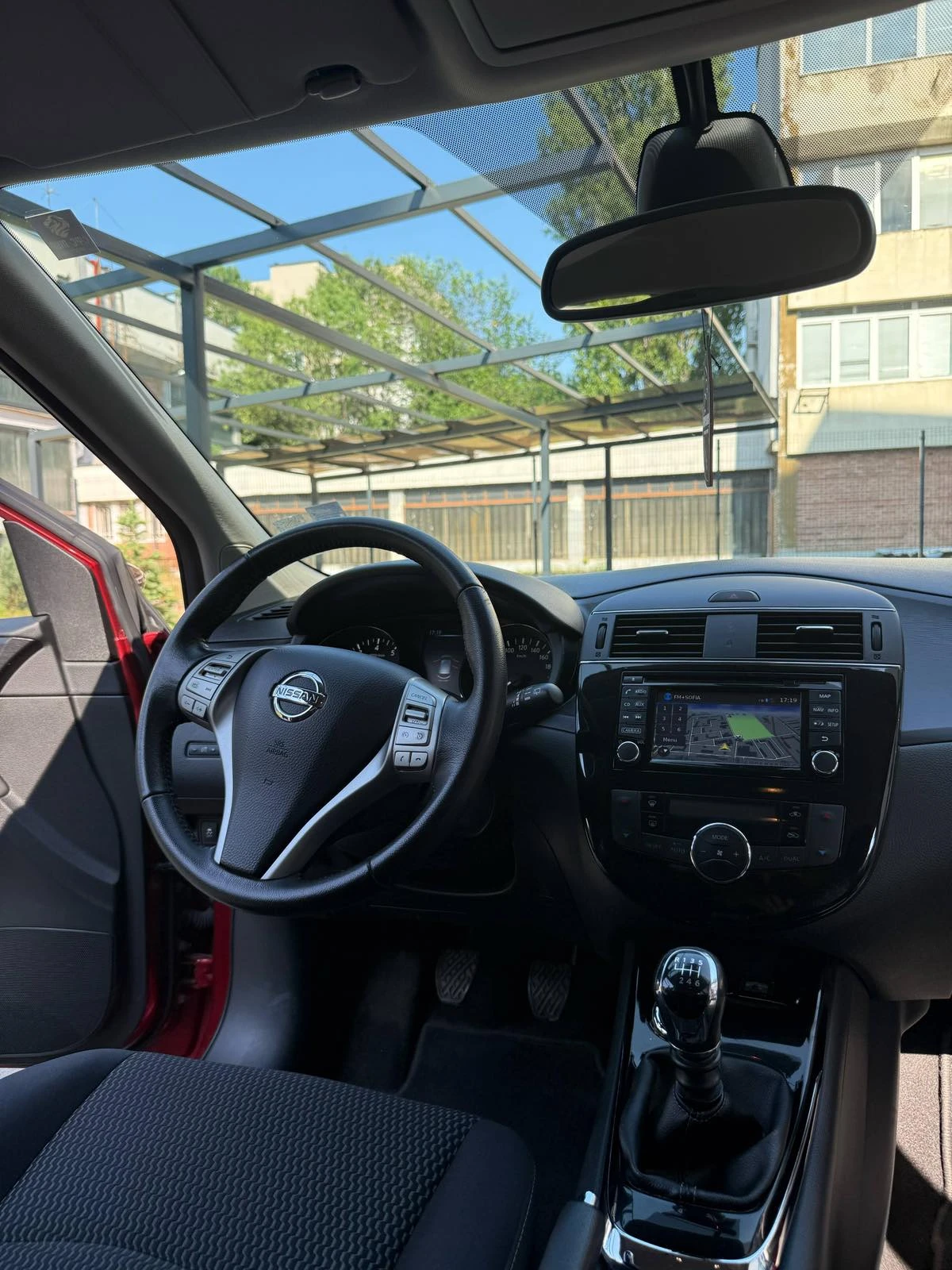 Nissan Pulsar  1.2 CVT N-Connecta Четири цилиндров | Mobile.bg — изображение 16